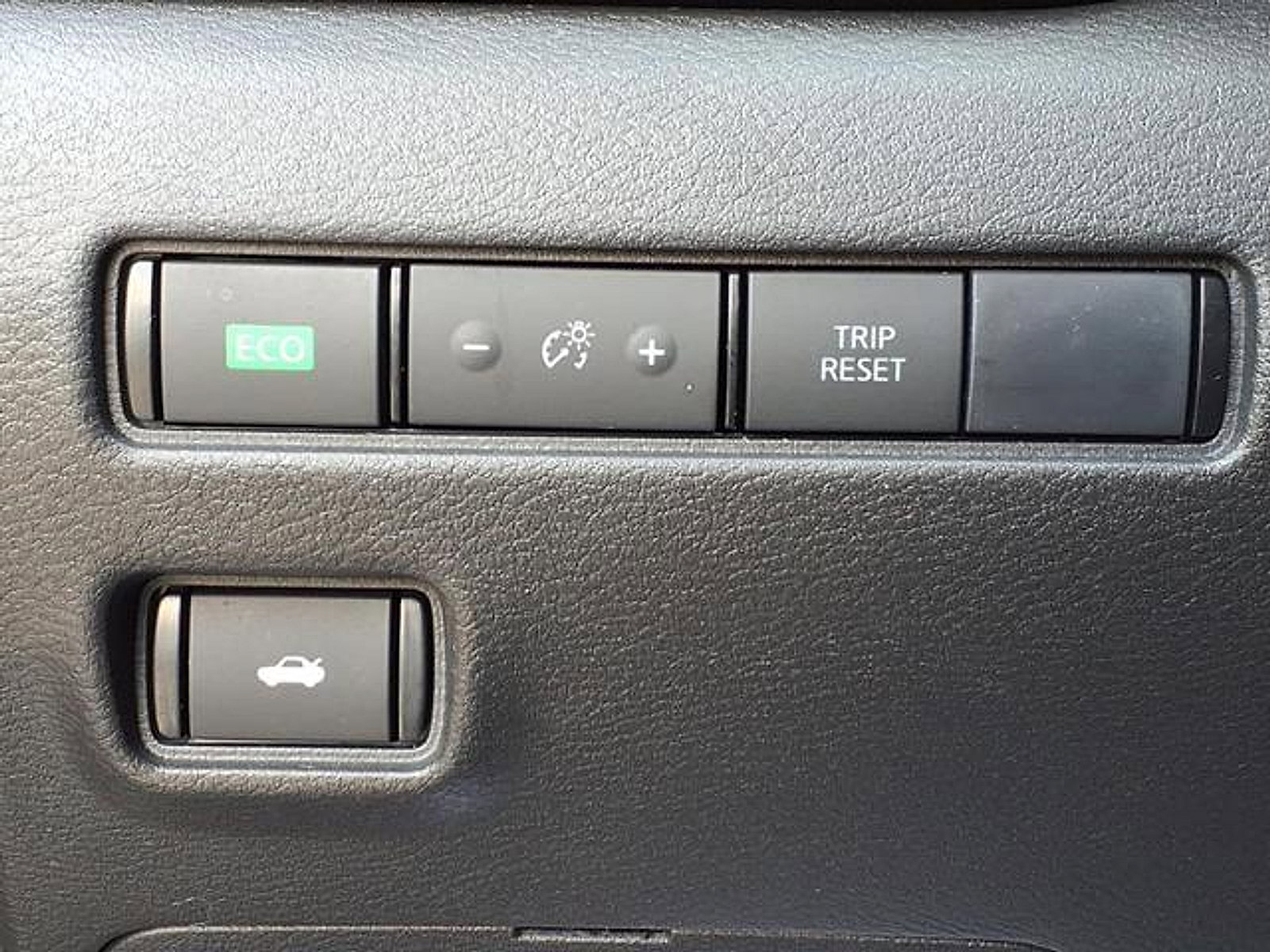 Used 2023 Nissan Sentra SV image 30