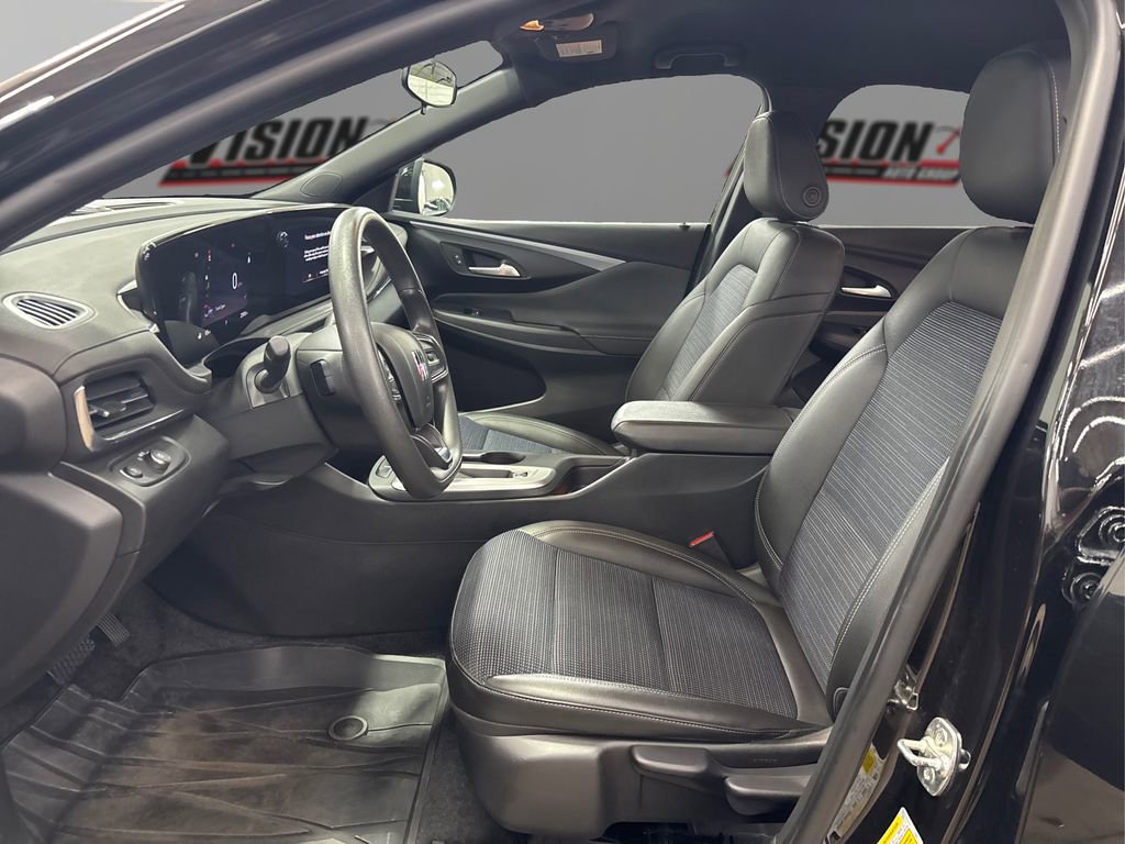 Used 2024 Buick Envista Preferred image 9