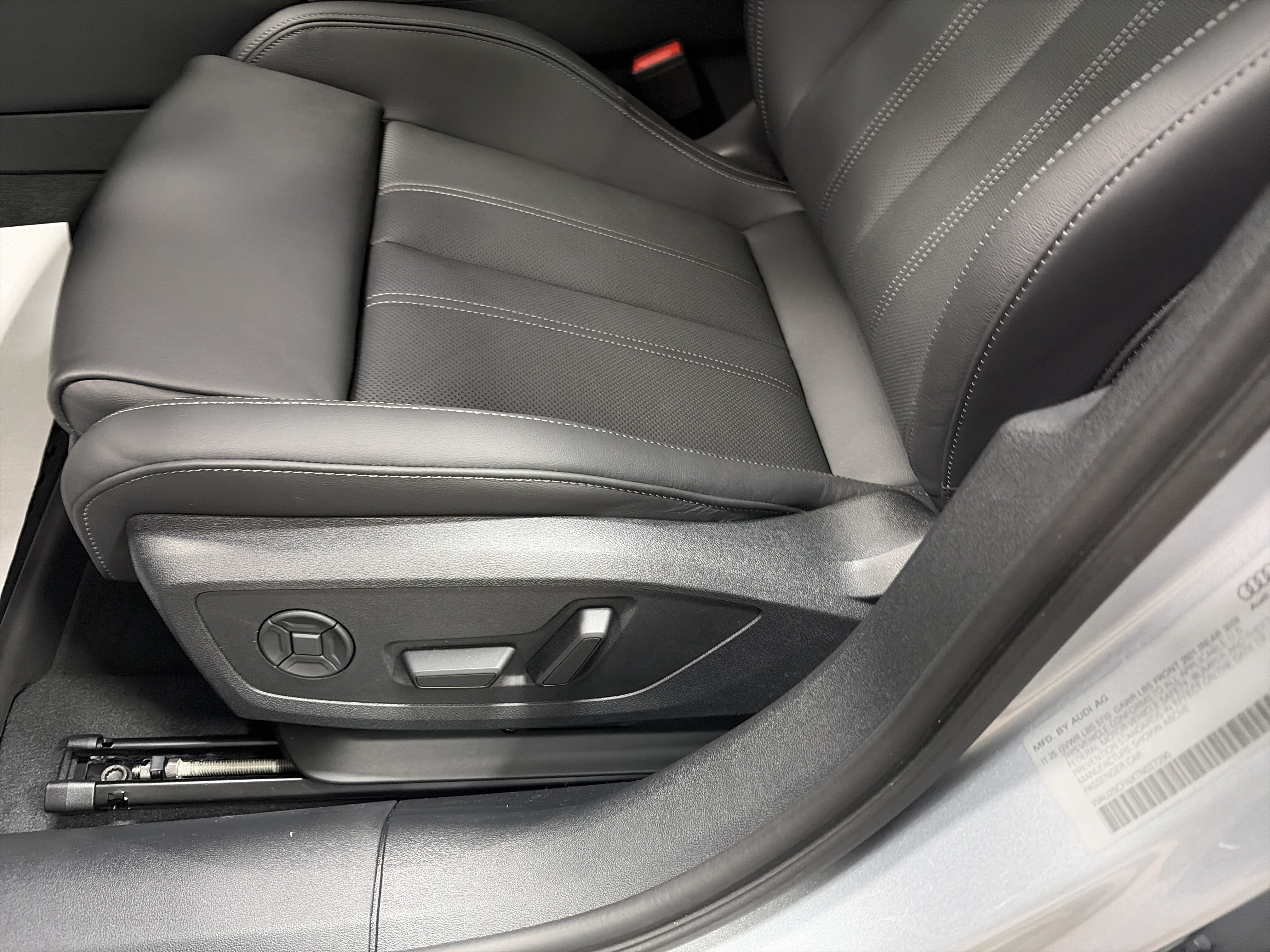 New 2026 Audi A6 Premium Plus AWD/4WD image 13
