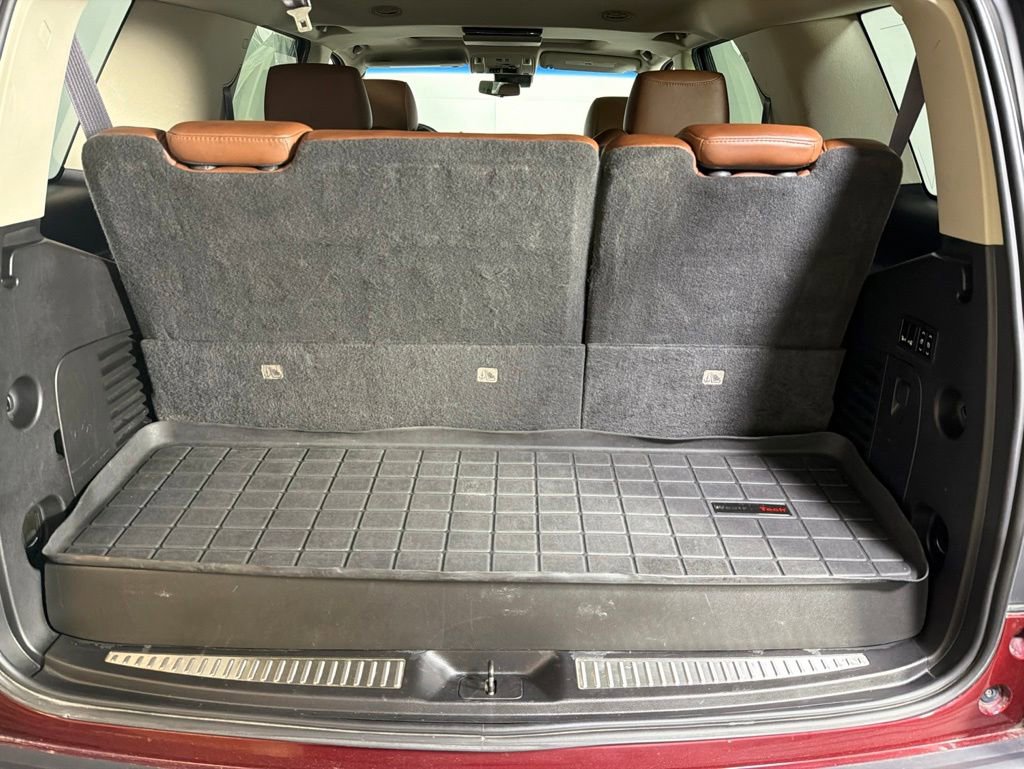 Used 2017 Cadillac Escalade Premium Luxury AWD/4WD image 16