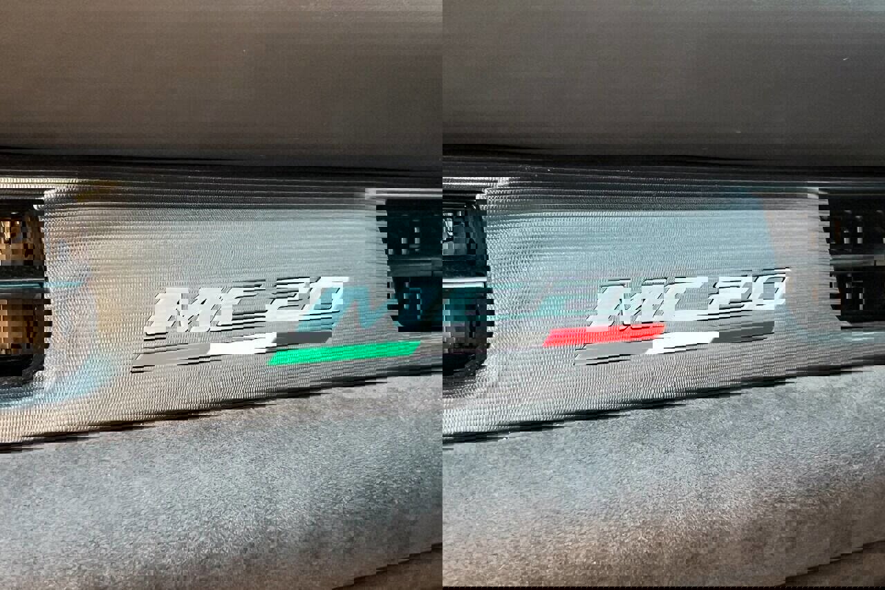 Used 2022 Maserati MC20 Coupe image 28