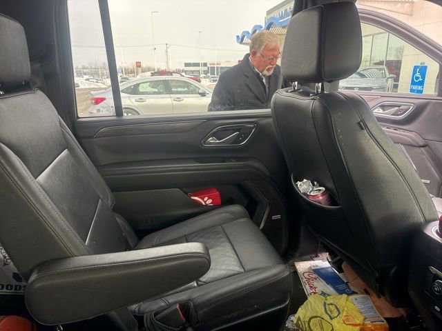 Used 2022 Chevrolet Suburban Z71 image 24