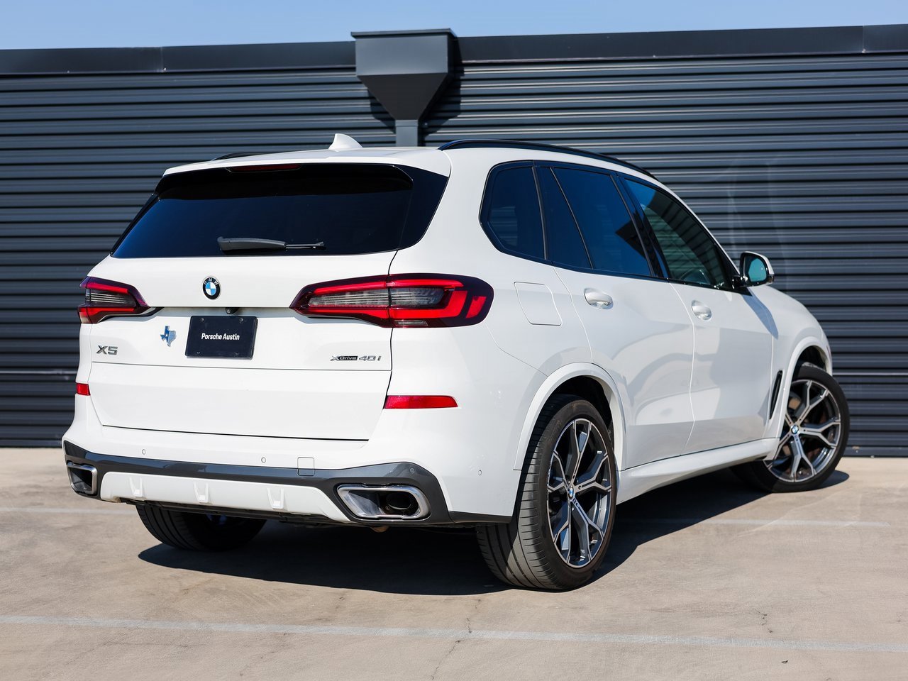 Used 2021 BMW X5 xDrive40i w/ M Sport Package image 7