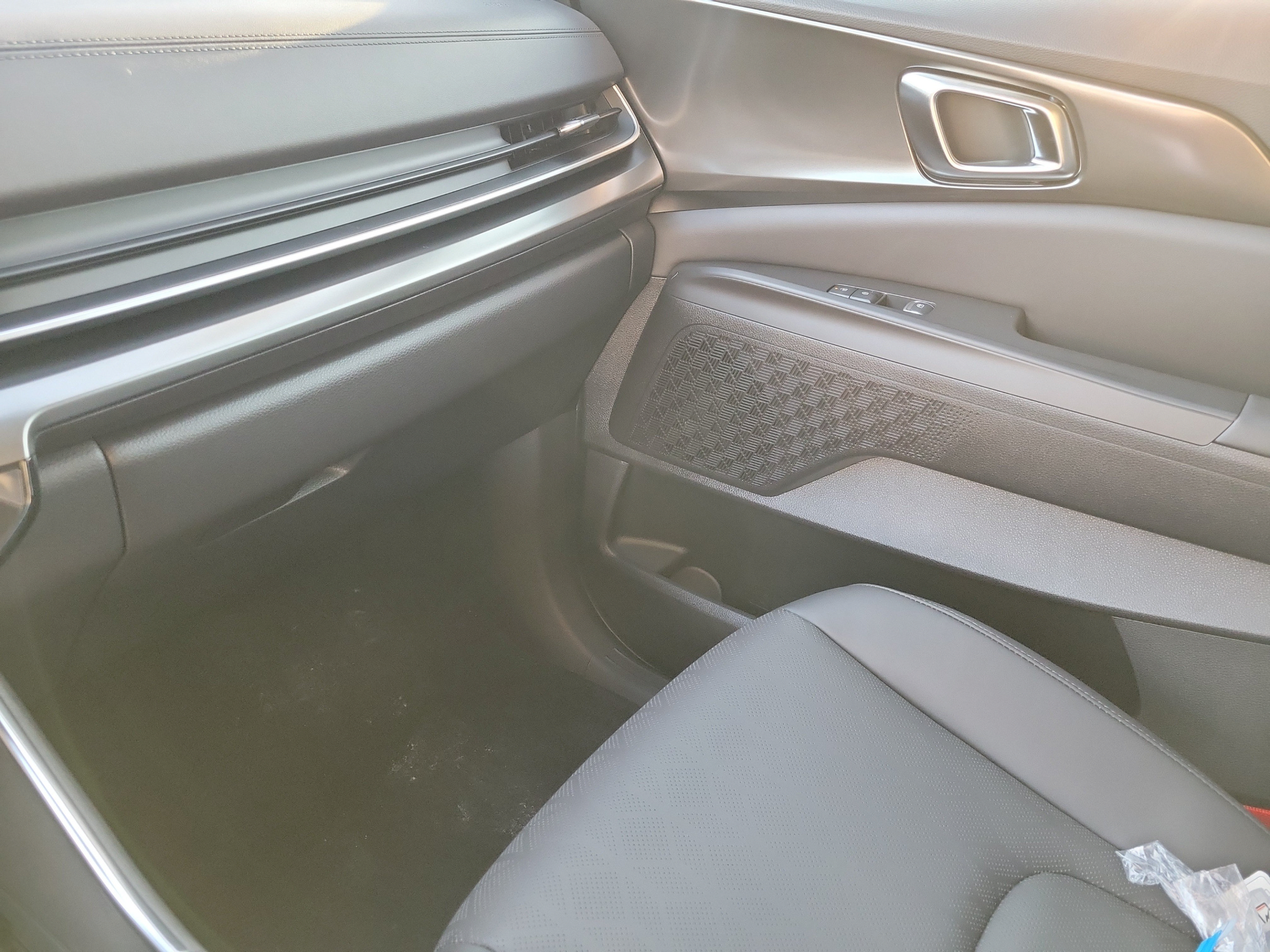 New 2027 Kia Carnival SX w/ Dark Edition Package FWD image 20