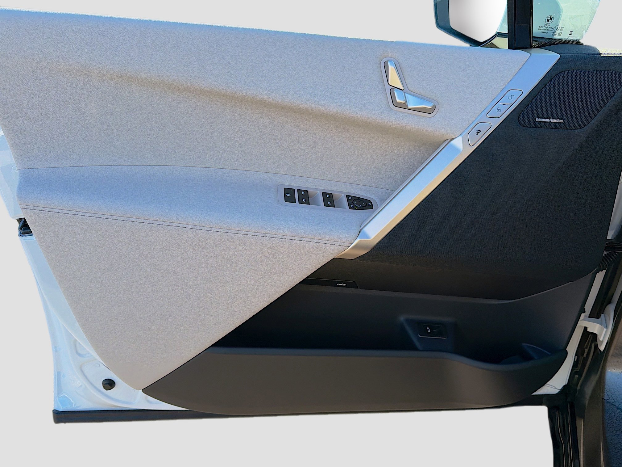 New 2026 BMW iX xDrive60 w/ Premium Package image 22