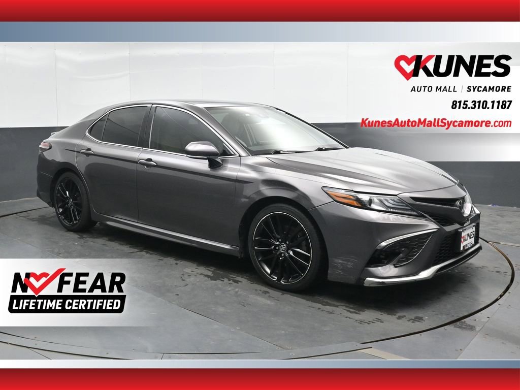 Used 2021 Toyota Camry XSE FWD image 1