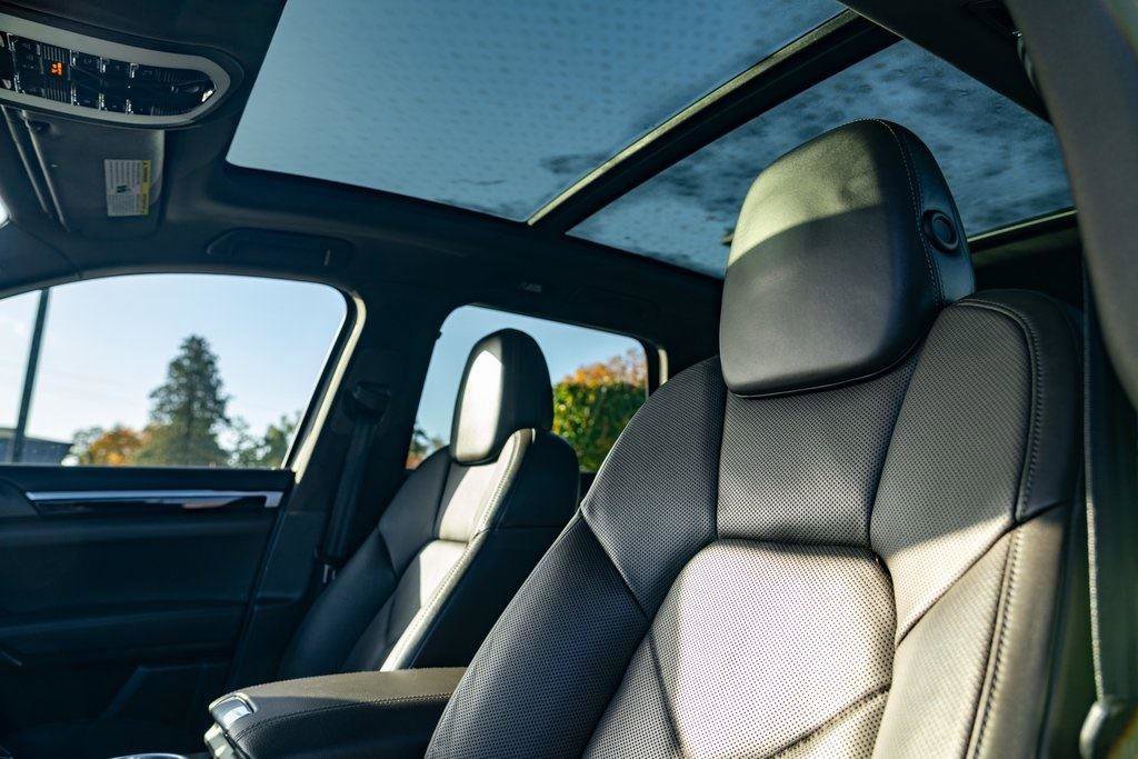 Used 2016 Porsche Cayenne S w/ Premium Plus Package image 26