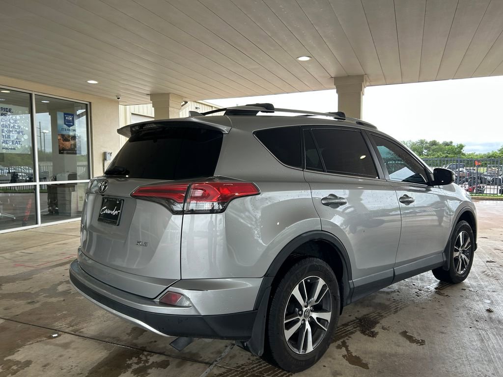 Used 2016 Toyota RAV4 XLE FWD image 4
