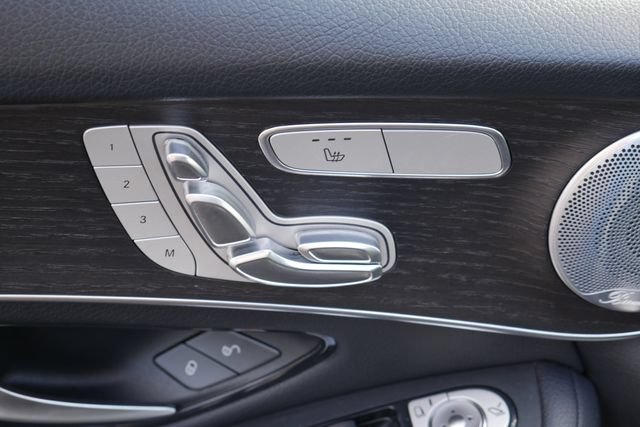 Used 2020 Mercedes-Benz GLC 300 4MATIC image 6