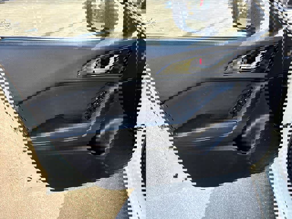 Used 2016 MAZDA MAZDA3 i Touring image 21