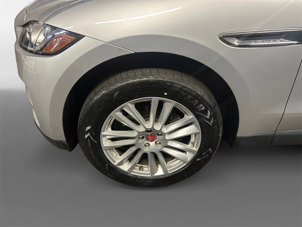 Used 2020 Jaguar F-PACE Prestige image 15