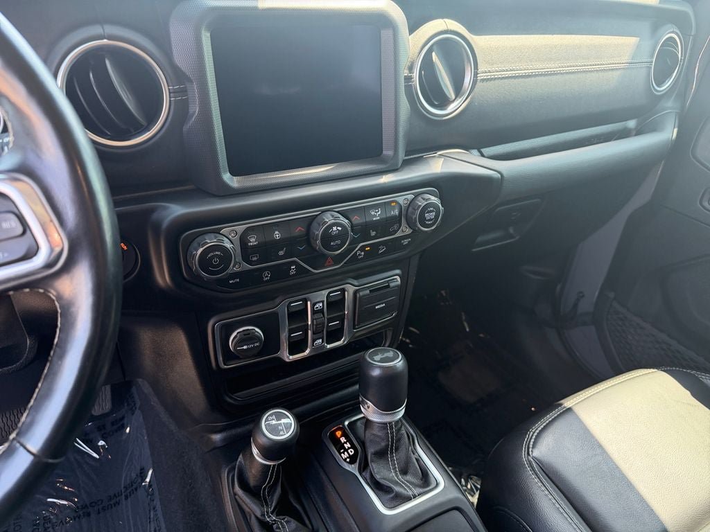 Used 2020 Jeep Wrangler Unlimited Sahara AWD/4WD image 18