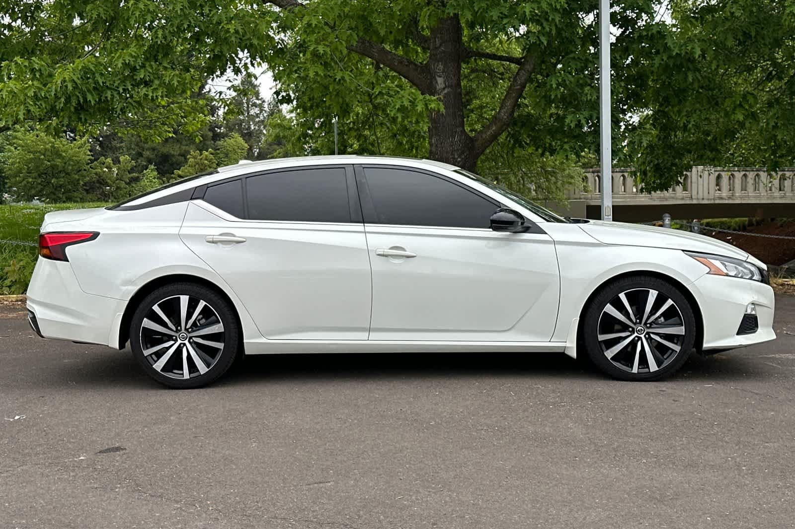 Used 2022 Nissan Altima 2.0 SR FWD image 8