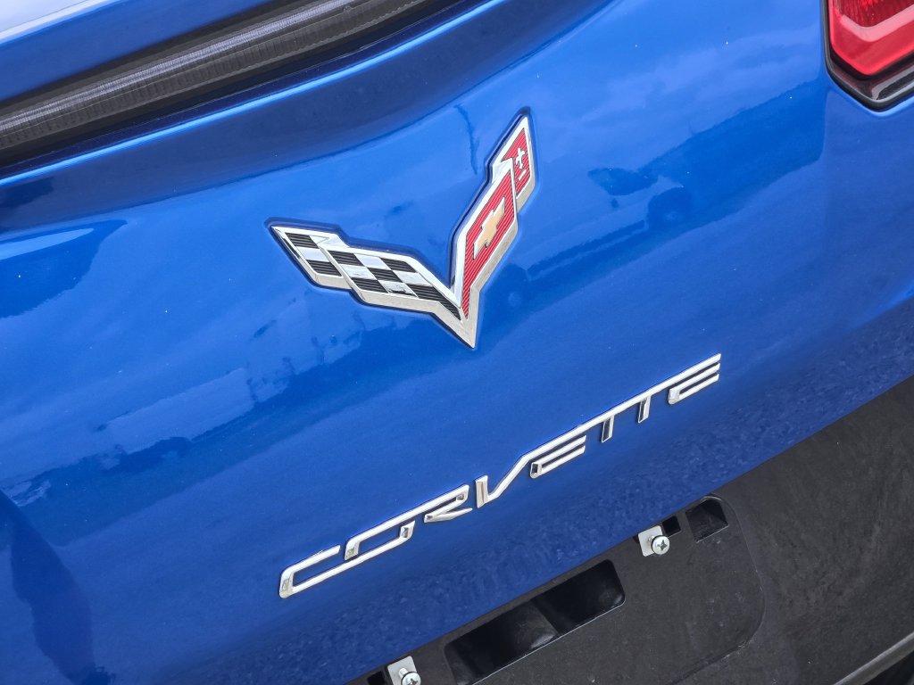 Used 2015 Chevrolet Corvette Stingray Coupe w/ 3LT Preferred Equipment Group RWD image 10