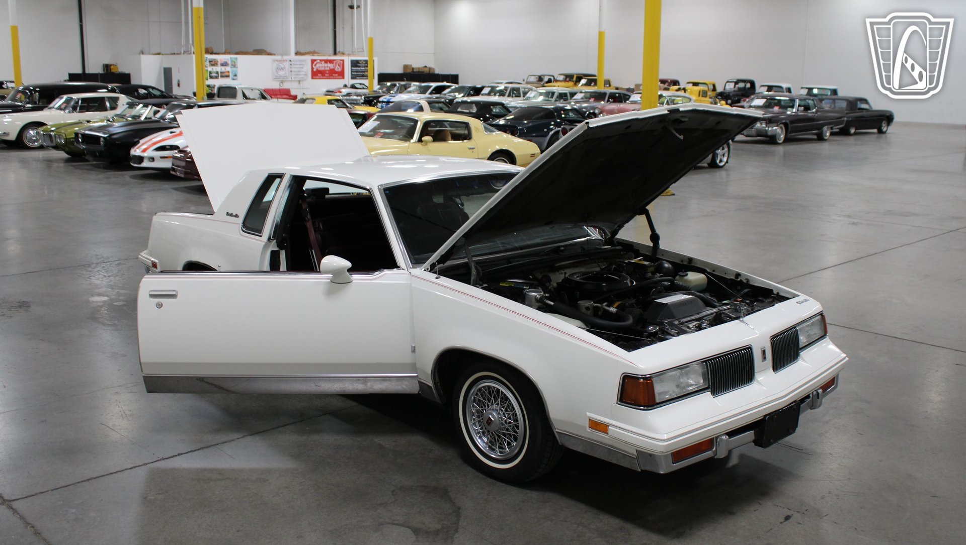 Used 1988 Oldsmobile Cutlass Supreme Classic Brougham RWD image 33