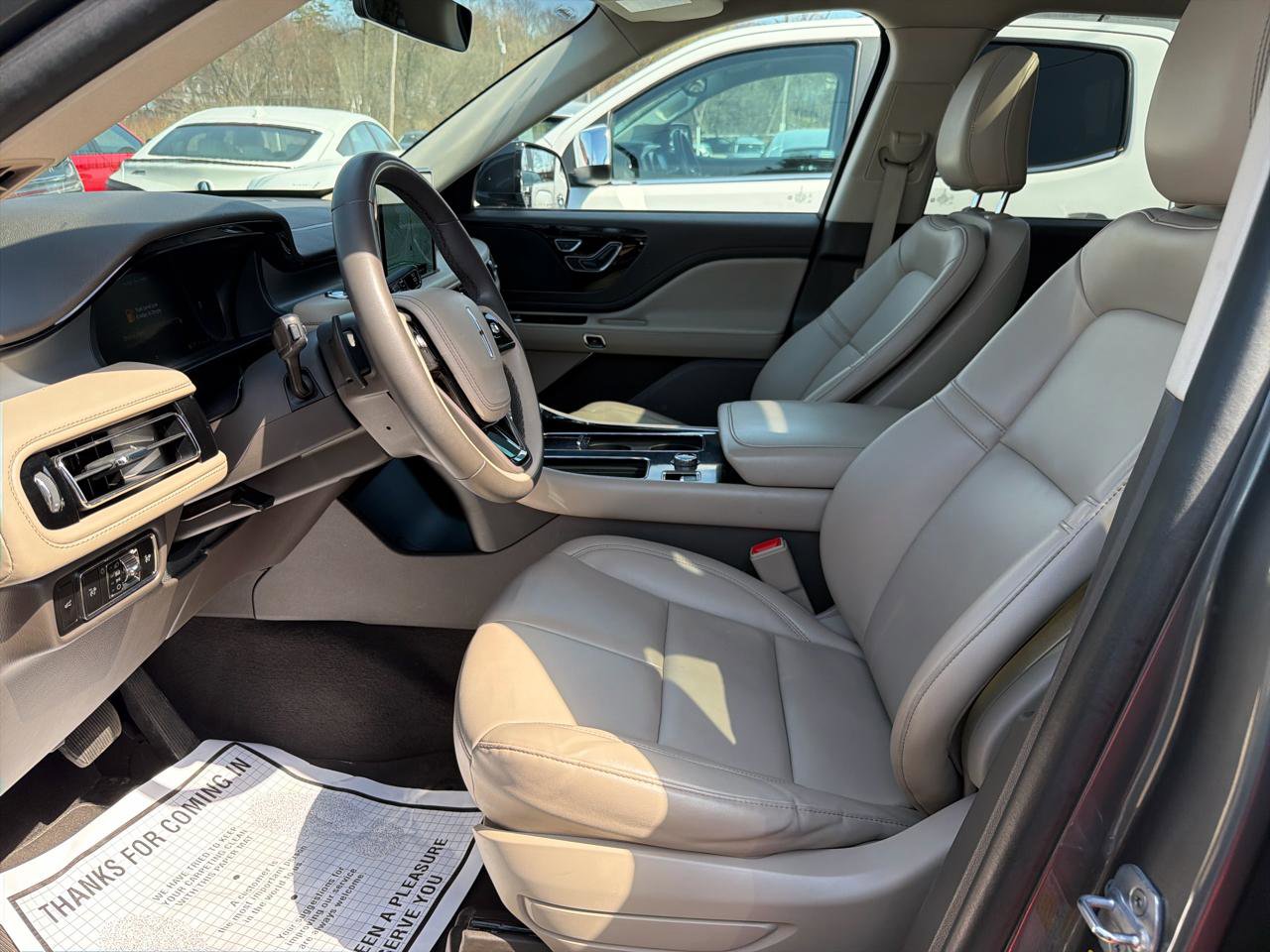 Used 2023 Lincoln Aviator AWD w/ Premium Package image 17