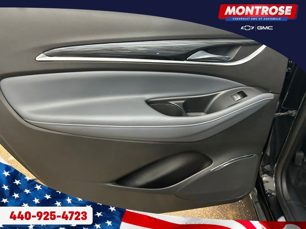 Used 2023 Buick Enclave Essence w/ Sport Touring Edition image 21