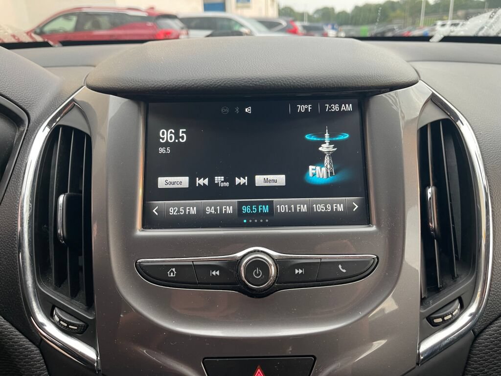 Used 2016 Chevrolet Cruze LT FWD image 8