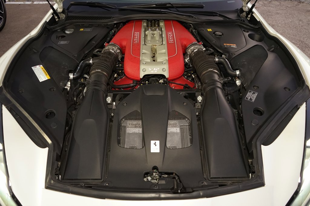 Used 2023 Ferrari 812 GTS image 31