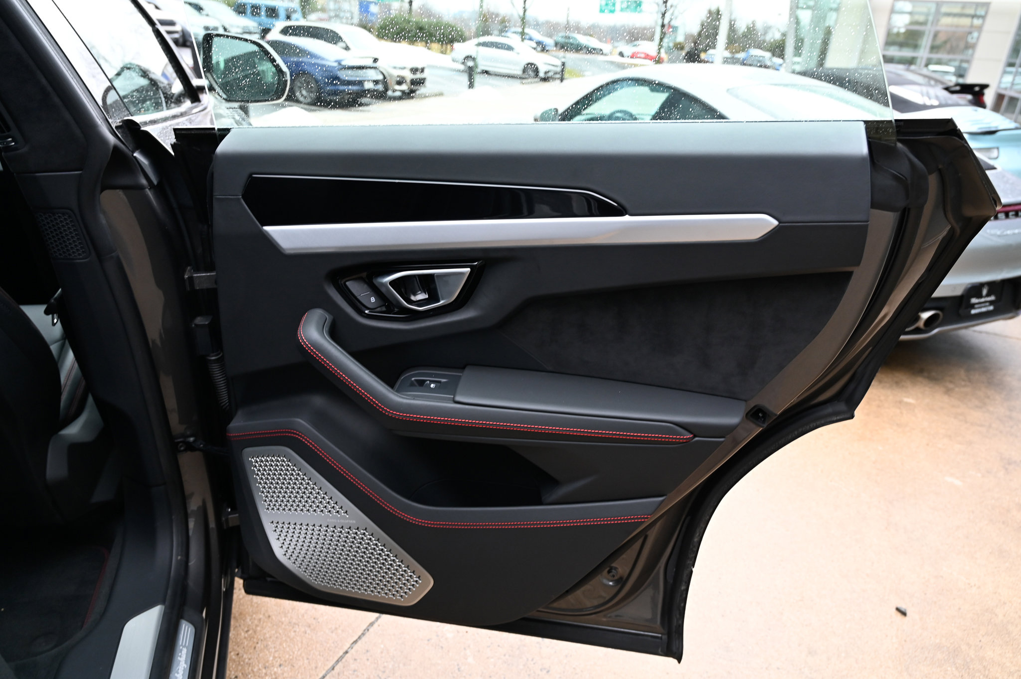 Used 2021 Lamborghini Urus image 52
