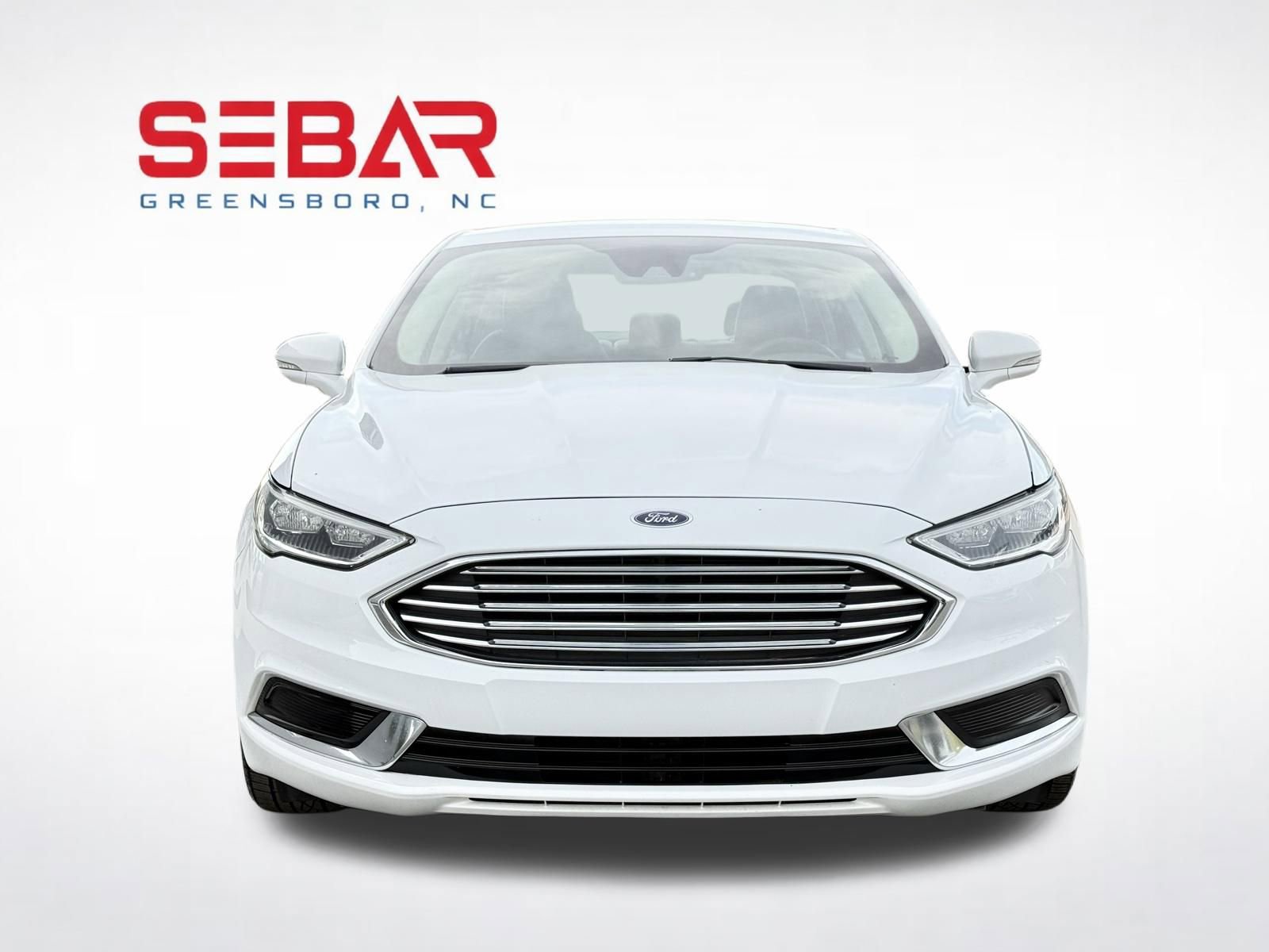 Used 2018 Ford Fusion SE w/ Equipment Group 602A FWD image 3