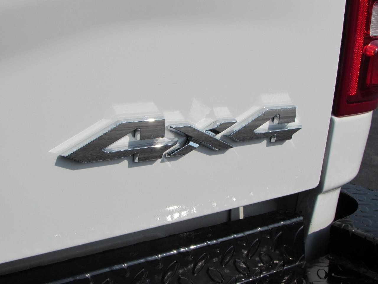 Used 2024 RAM 3500 Big Horn AWD/4WD image 35
