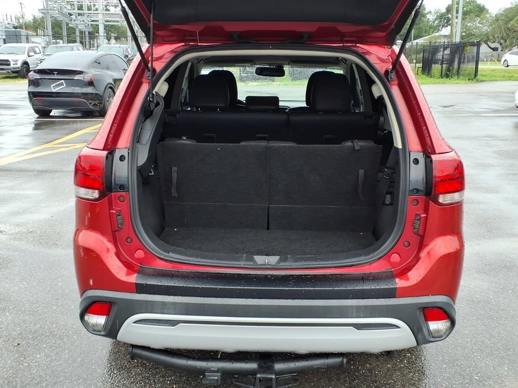 Used 2019 Mitsubishi Outlander SEL AWD/4WD image 19