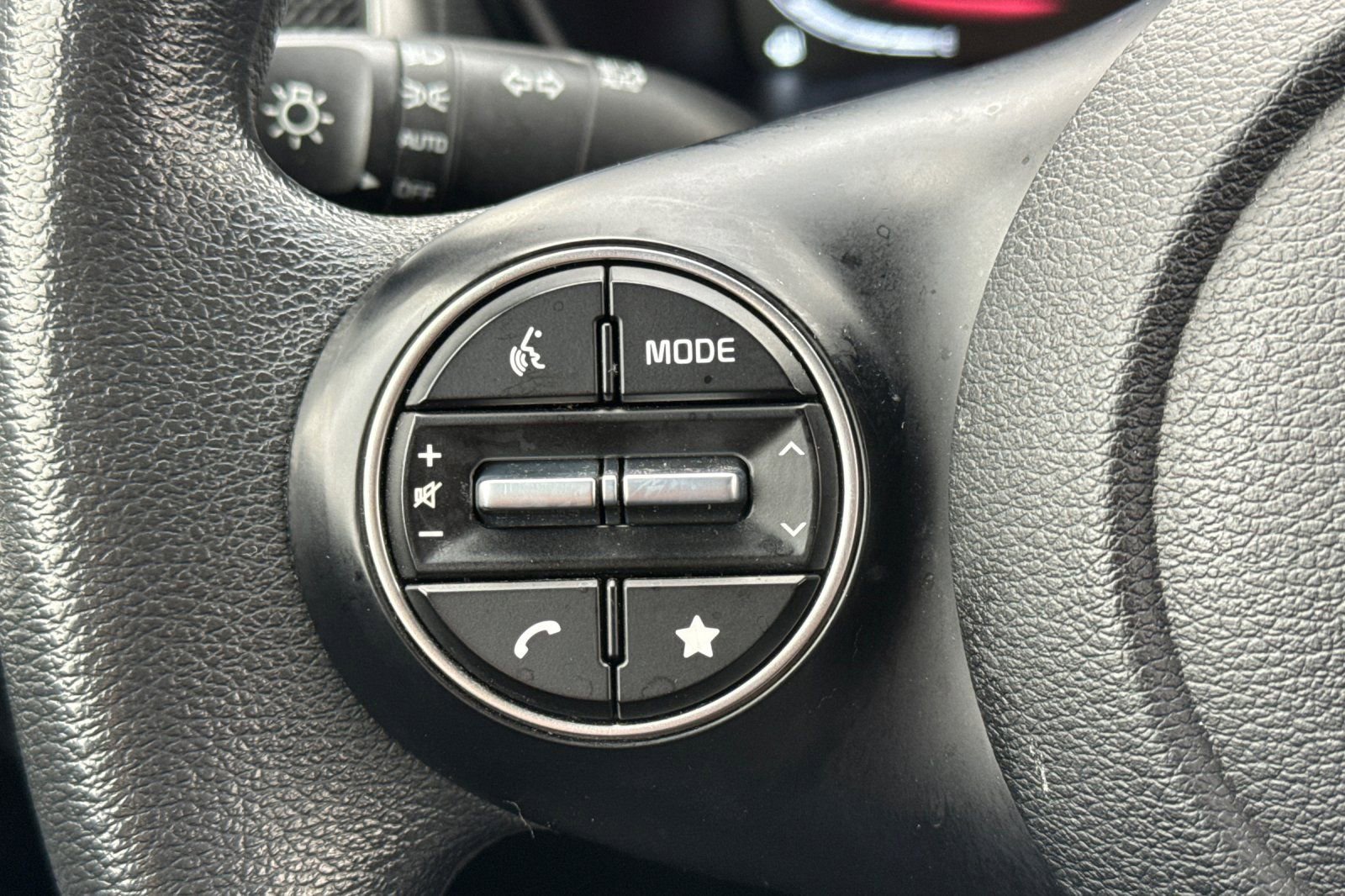 Used 2023 Kia Soul LX w/ LX Technology Package image 24