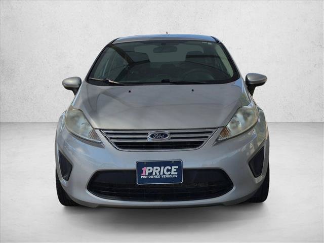 Used 2013 Ford Fiesta SE FWD video 2