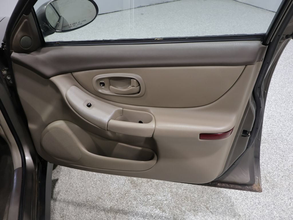 Used 2000 Oldsmobile Intrigue GL FWD image 23