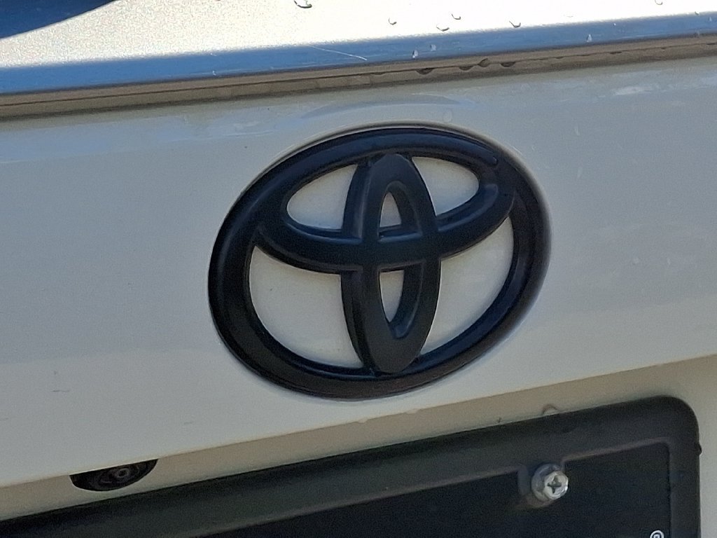 Used 2022 Toyota RAV4 Limited AWD/4WD image 30