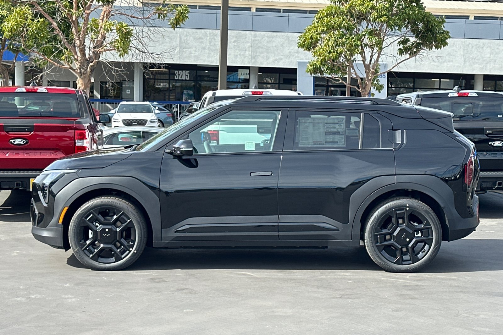 New 2027 Kia EV3 Wind FWD image 7