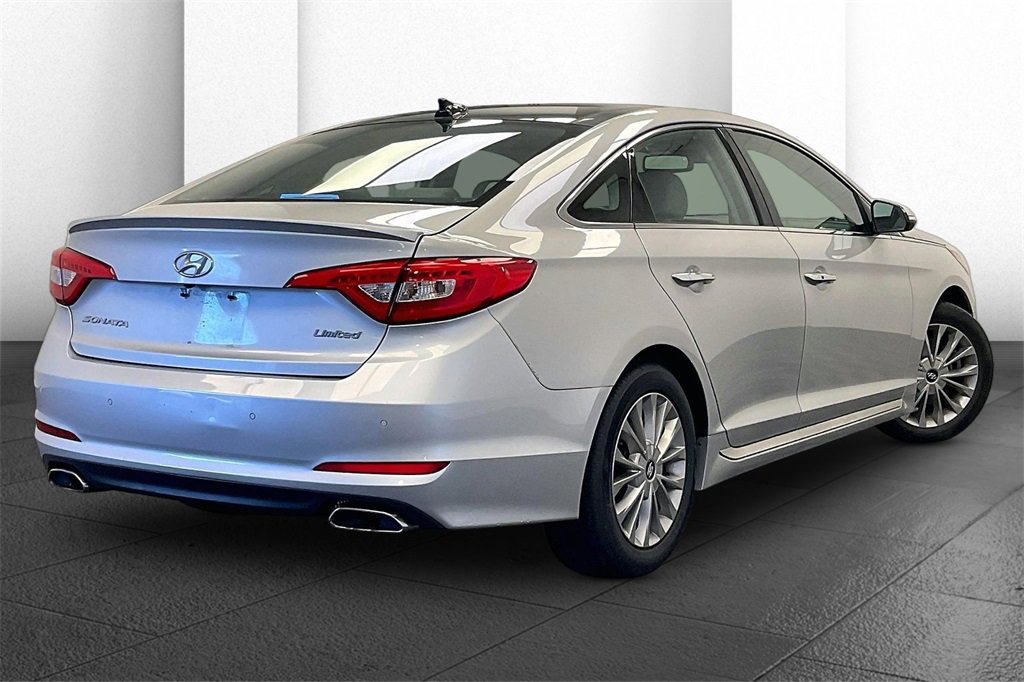 Used 2015 Hyundai Sonata Limited w/ Option Group 06 image 11