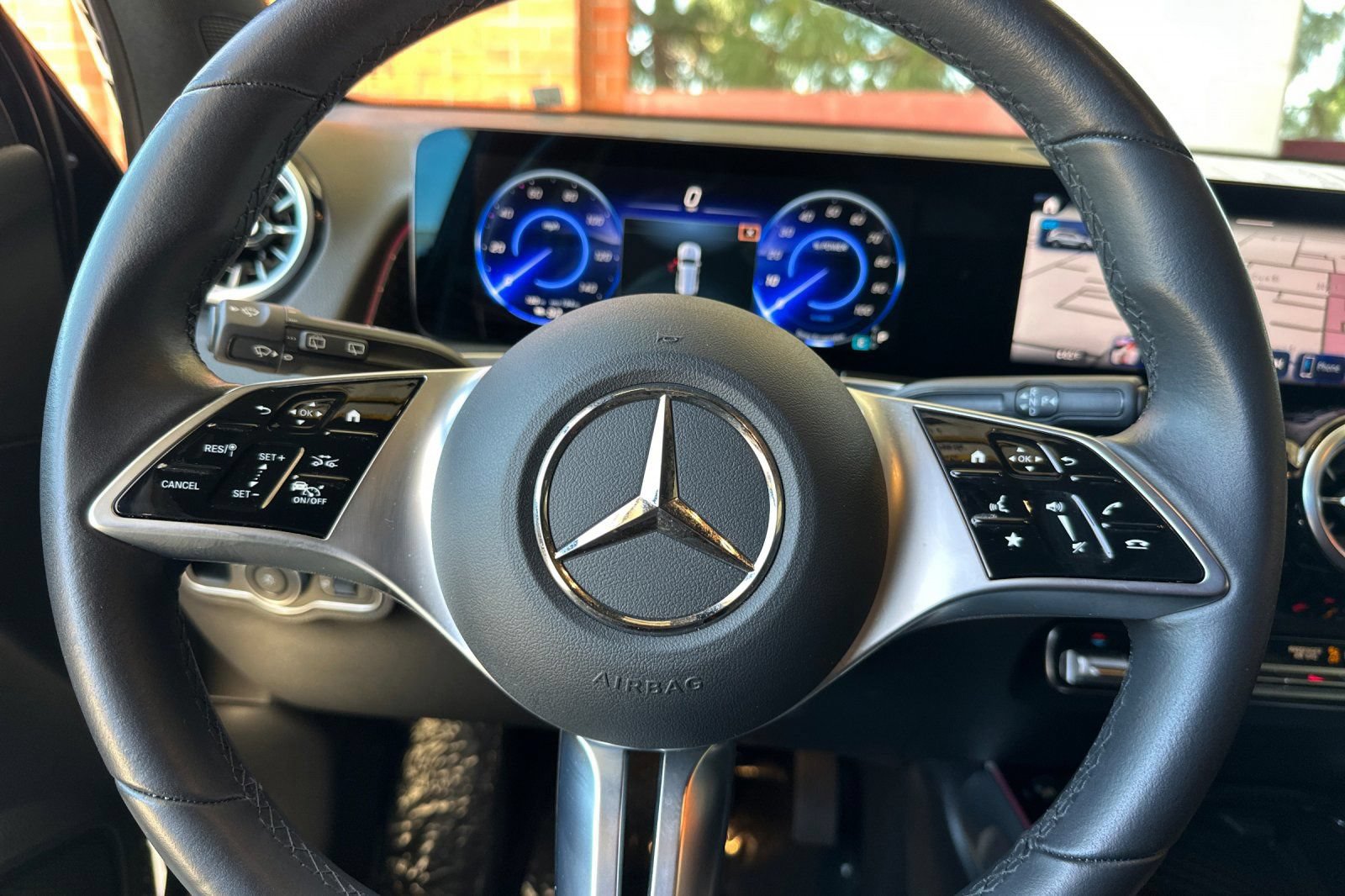 Certified 2024 Mercedes-Benz EQB 300 4MATIC image 30