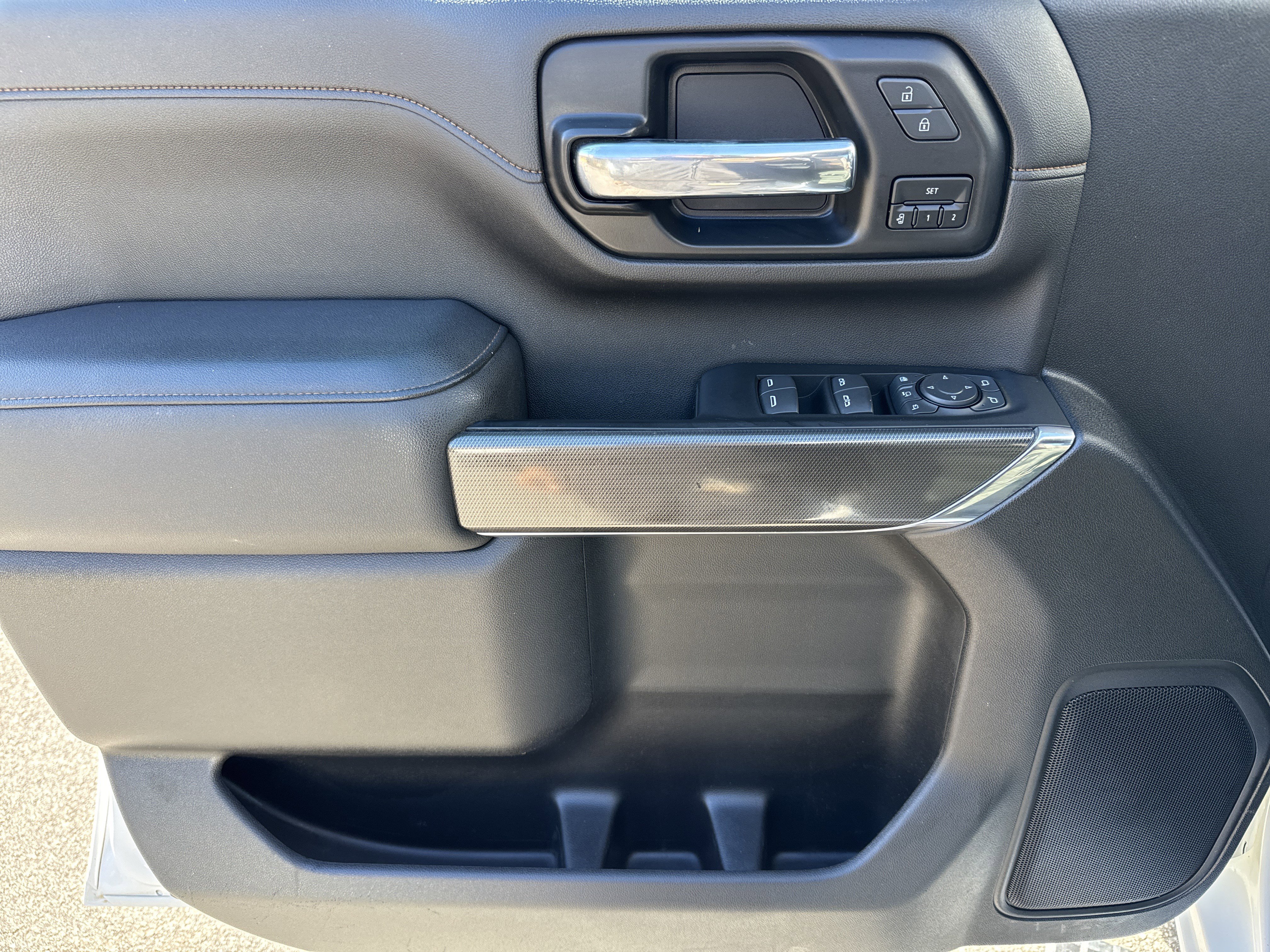 Used 2022 GMC Sierra 2500 AT4 w/ Gooseneck/5TH Wheel Package image 14