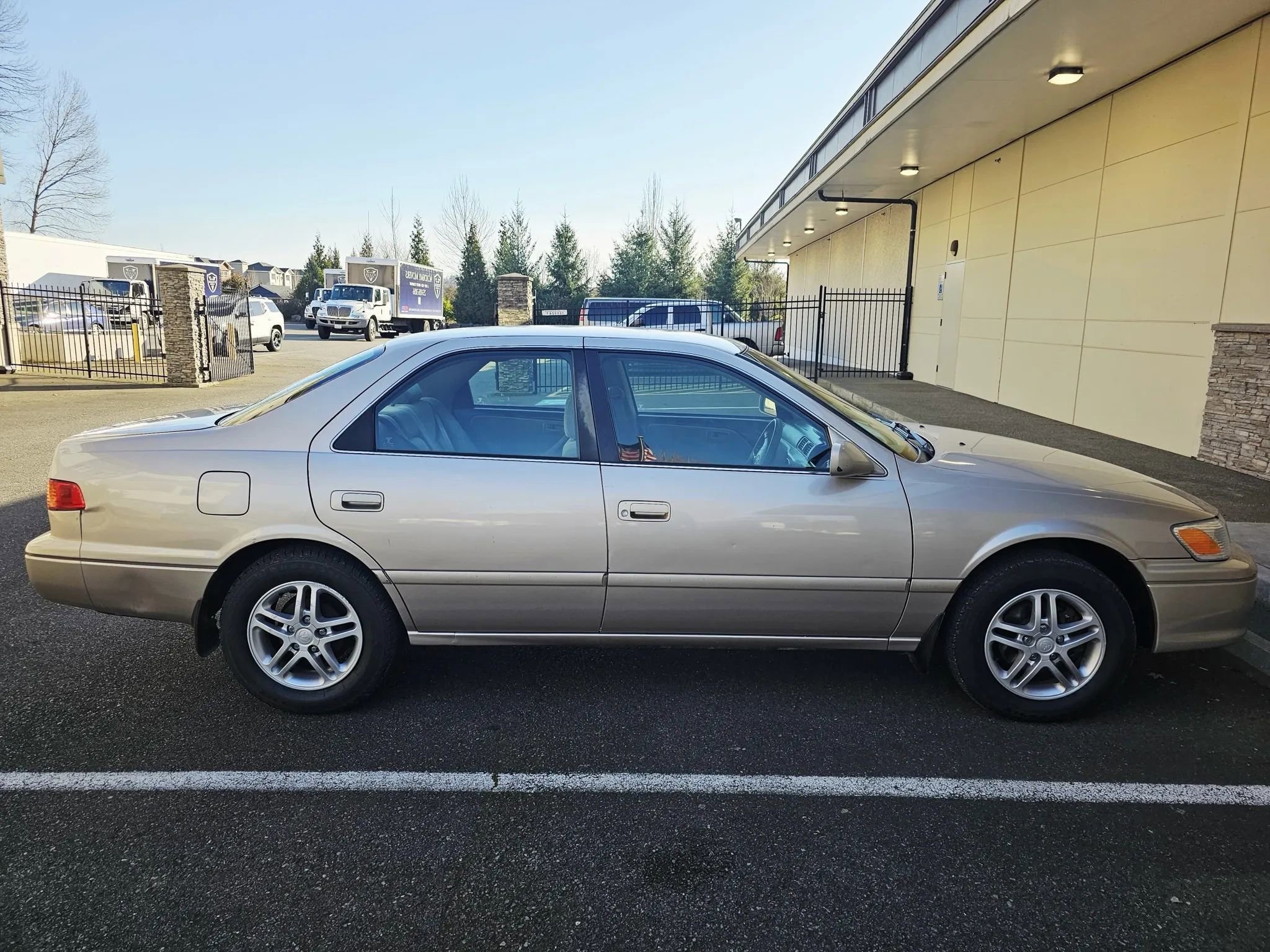 Used 2001 Toyota Camry LE FWD image 6