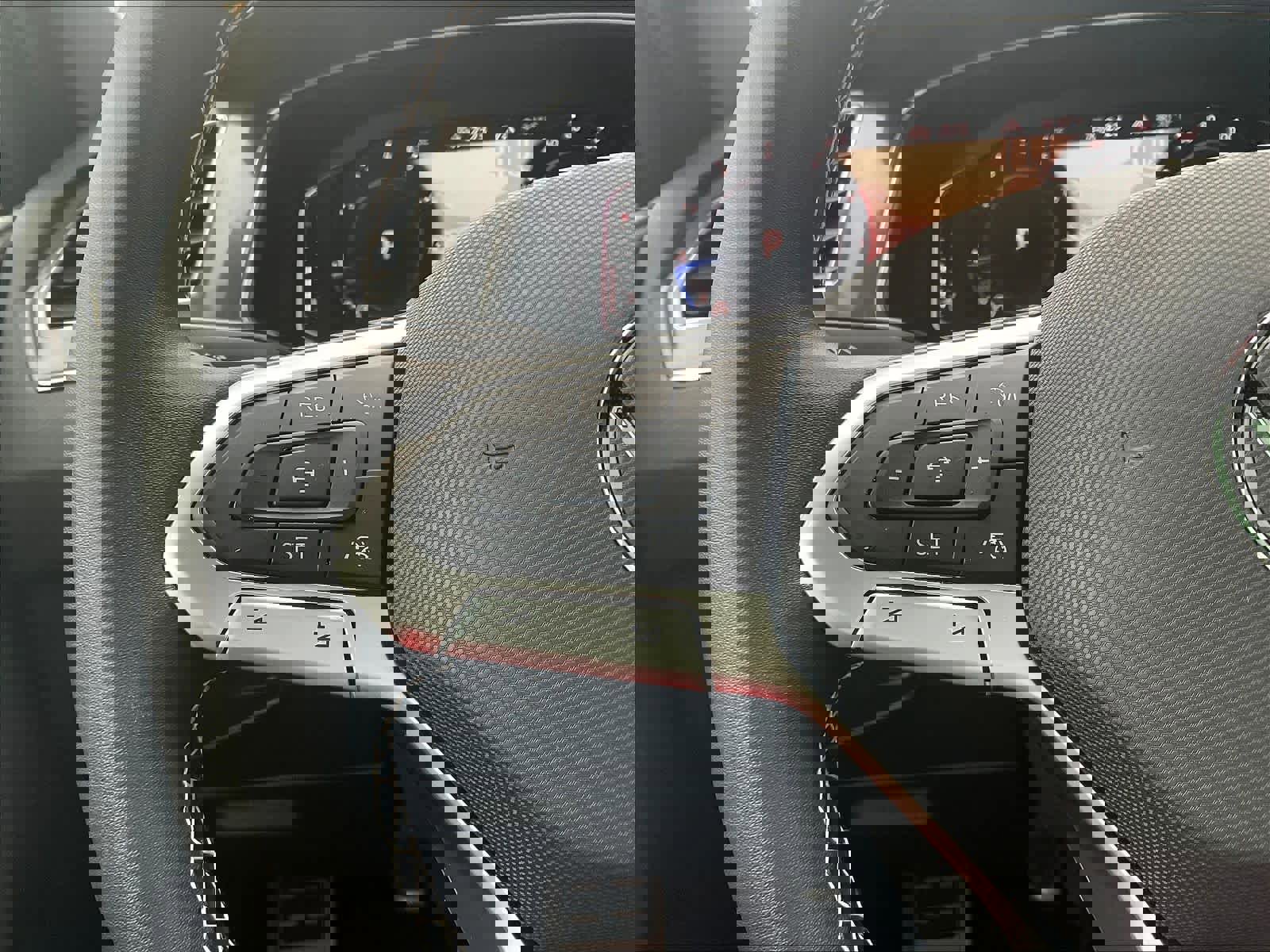 Used 2023 Volkswagen Tiguan SEL R-Line image 23