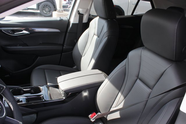 New 2025 Buick Envision Preferred image 2