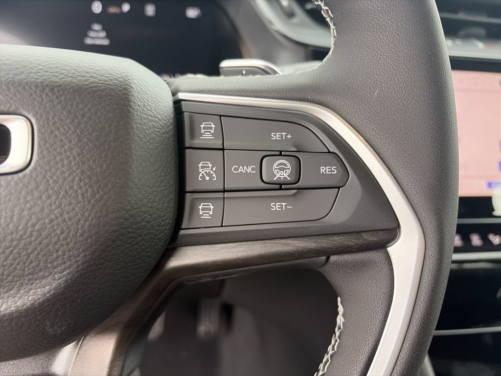 New 2026 Jeep Grand Cherokee Altitude RWD image 21