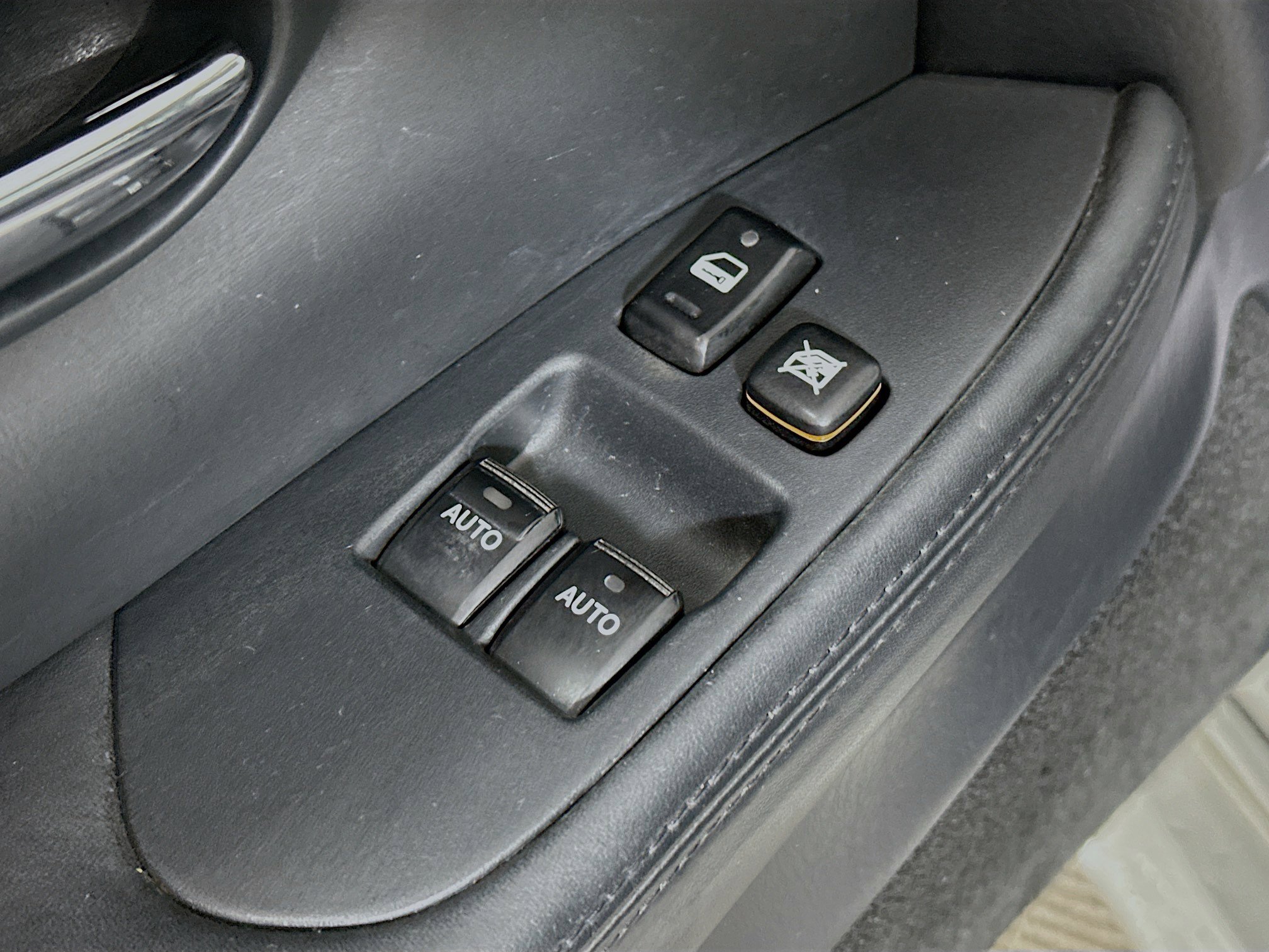 Used 2003 Lexus SC 430 Convertible image 16