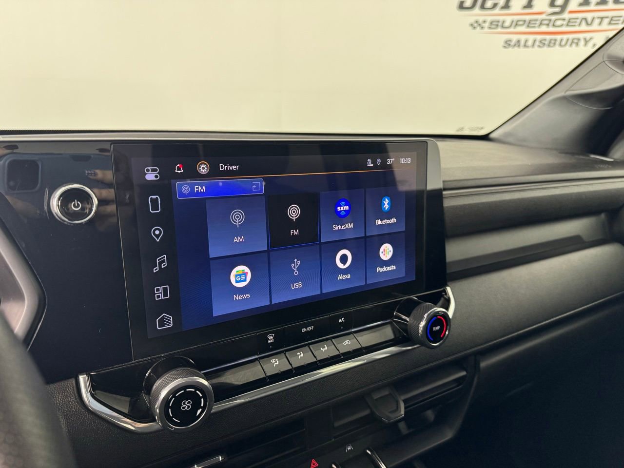 Used 2024 Chevrolet Colorado W/T image 15