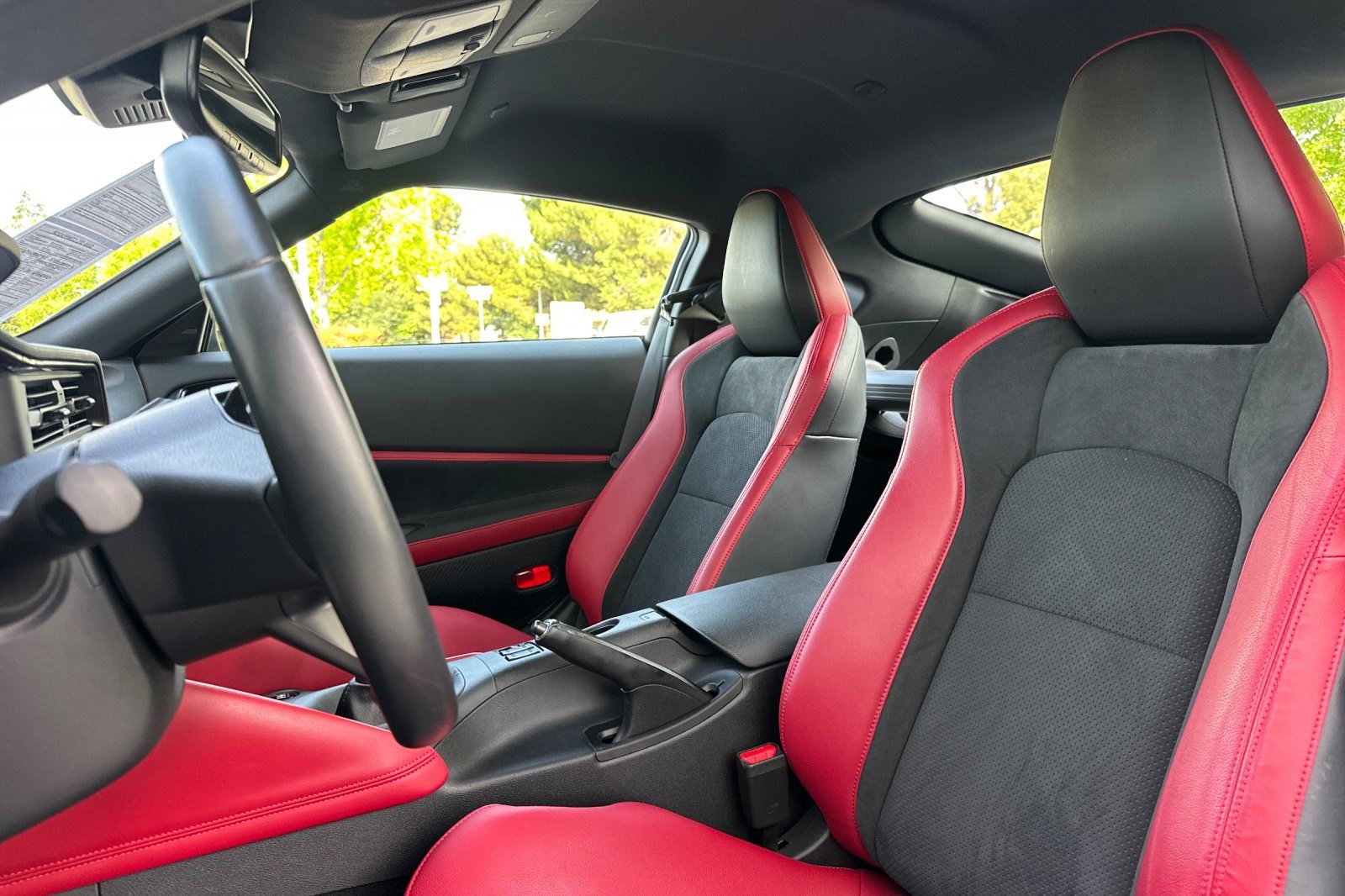Used 2024 Nissan Z Performance w/ Floor Mat Package image 5