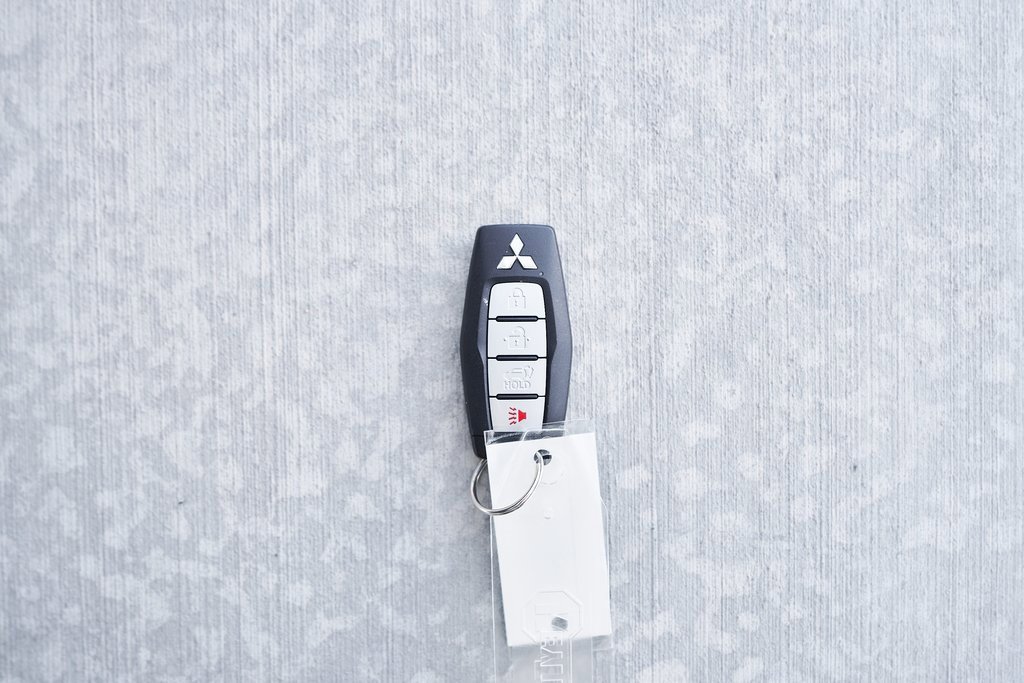 Used 2024 Mitsubishi Outlander SE image 60