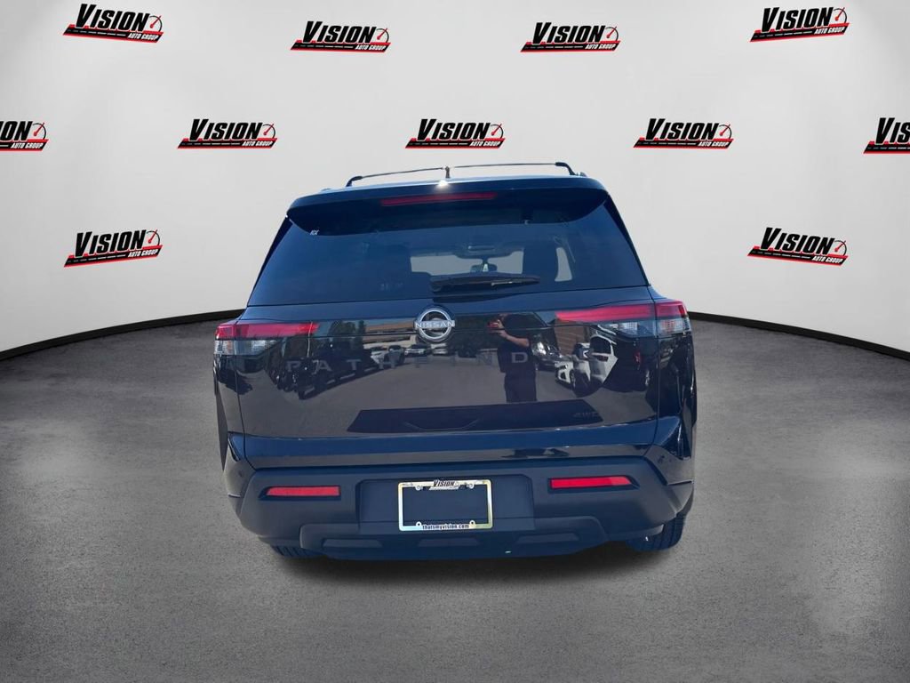 New 2025 Nissan Pathfinder SV w/ Black Appearance Package image 6