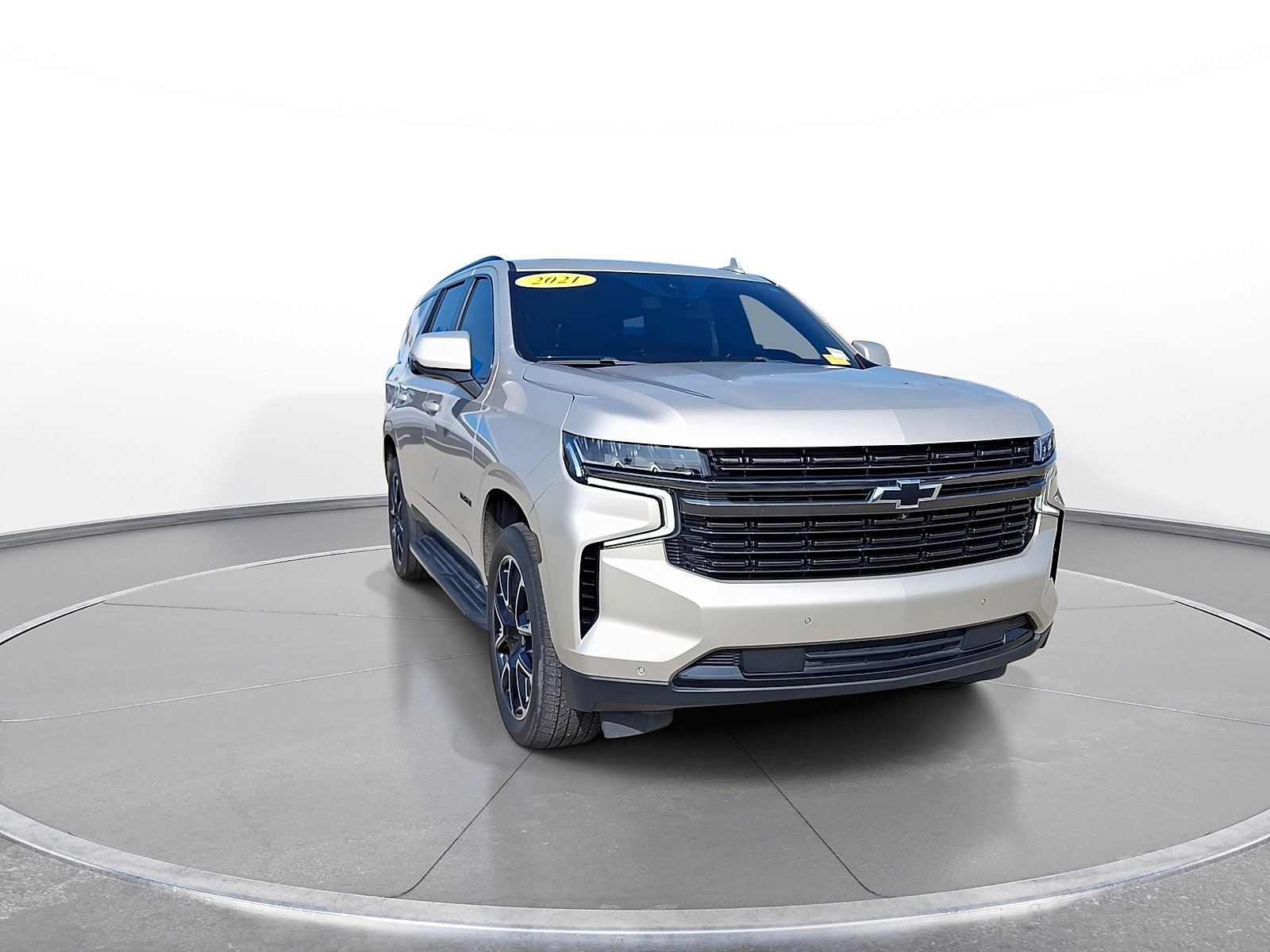 Used 2021 Chevrolet Tahoe RST w/ Luxury Package AWD/4WD image 2
