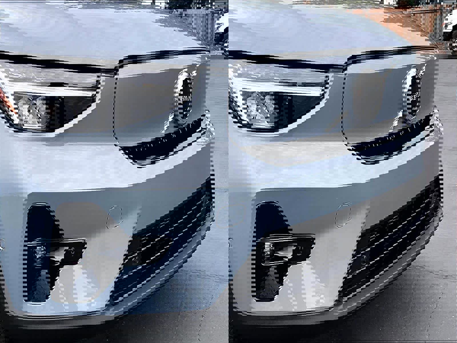 Used 2023 Volvo XC40 Recharge Plus image 33