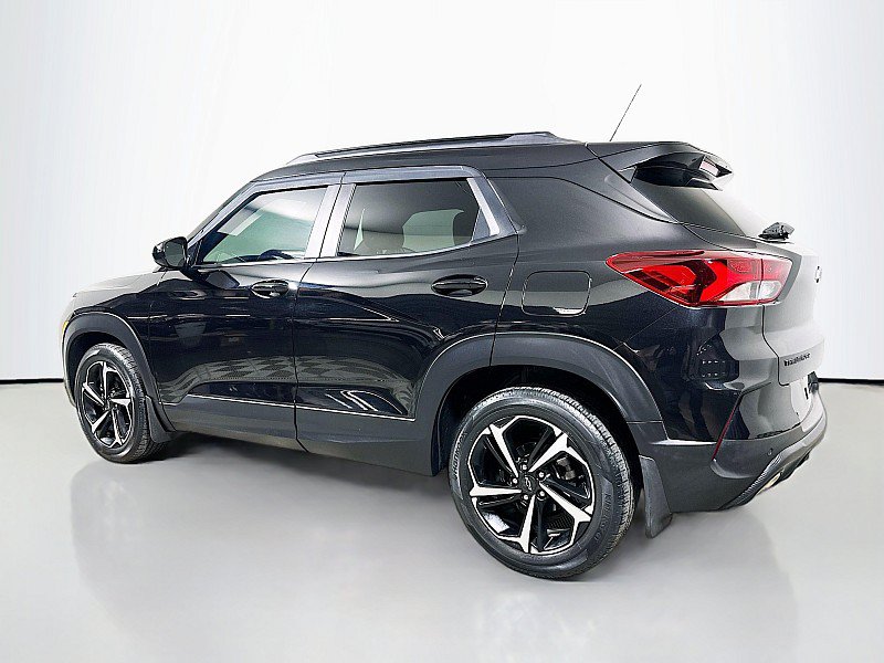 Used 2022 Chevrolet TrailBlazer RS w/ Sun and Liftgate Package FWD image 5