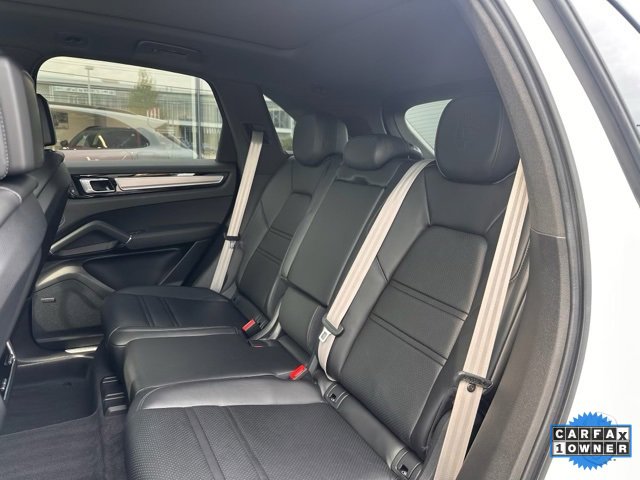 Used 2023 Porsche Cayenne Platinum Edition image 12