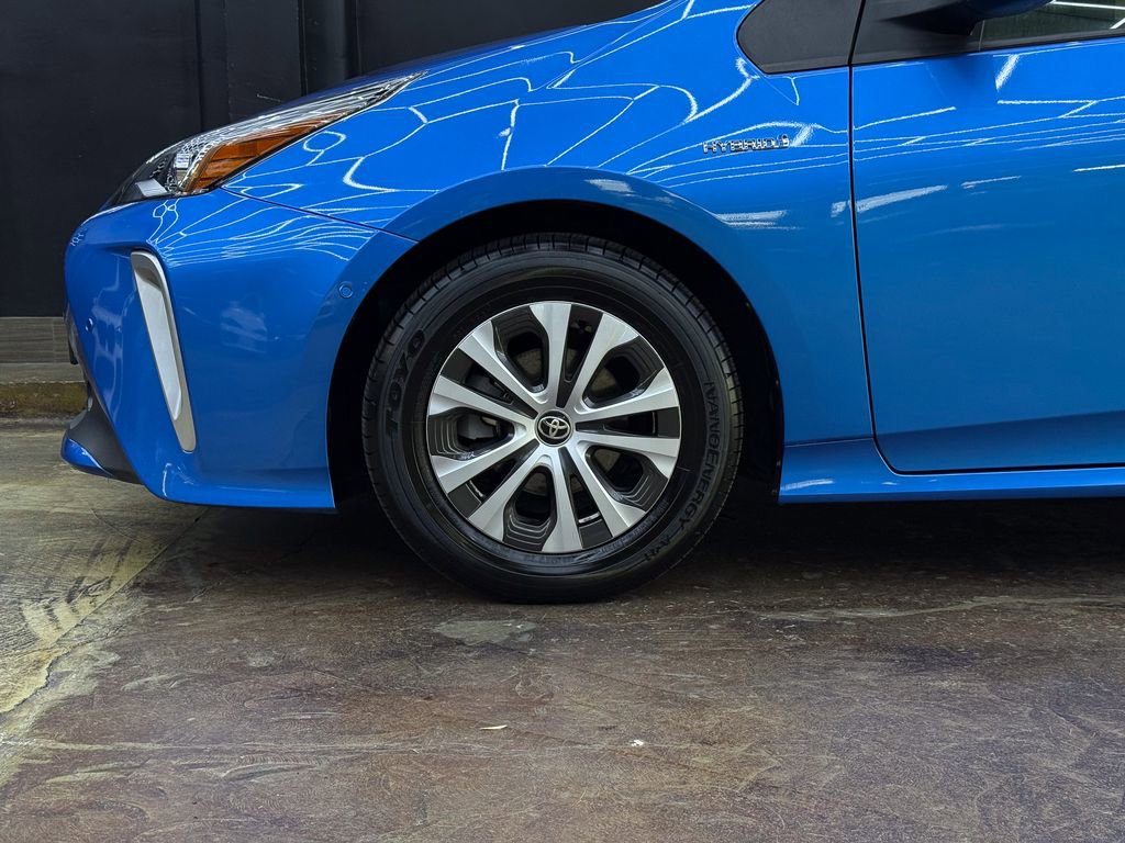Used 2022 Toyota Prius LE image 4