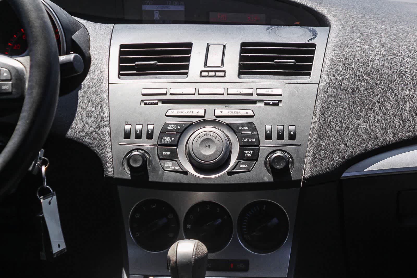 Used 2011 MAZDA MAZDA3 s Sport FWD image 17